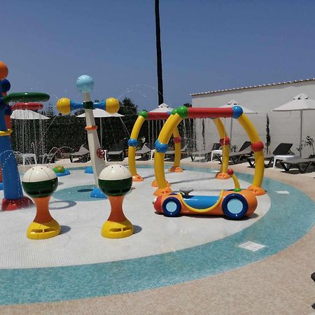 Senseana Sea Side Resort & Aquadventure أناليبسي المظهر الخارجي الصورة